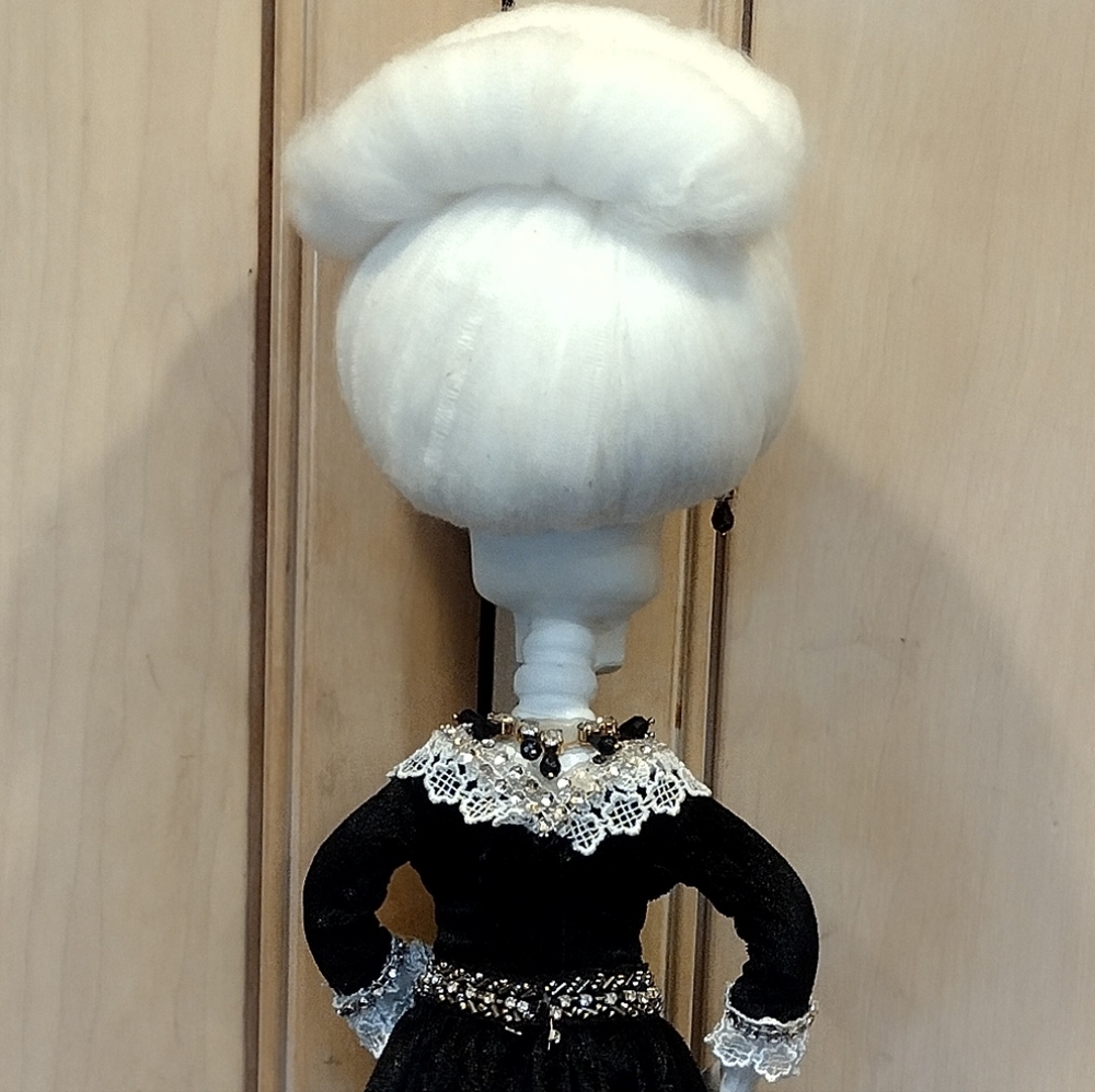 2019 Victorian Ghost Bride Day Of The Dead "Catrina" Doll - Picture 8 of 17